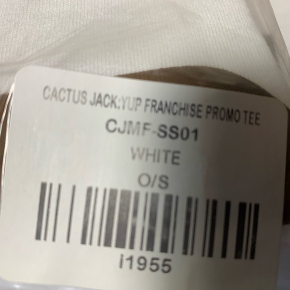 Two Travis Scott Cactus Jack one size tee shirts - Picture 3 of 9